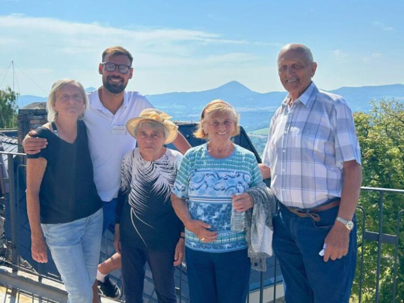 upravy-webu-terapie-pro-seniory-768x768