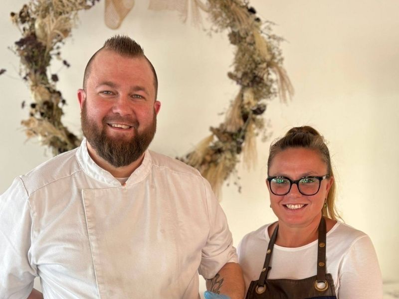 Nach dem Erfolg der bisherigen Gourmet-Mittagessen bereiten wir für Sie einen weiteren Termin vor, der am 25. April ab 13 Uhr in der gemütlichen Atmosphäre unseres Cafés stattfindet.